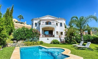 Luxe Villa te koop met zicht op de Zee en de Bergen in een Beveiligd Complex in La Quinta, Benahavis - Marbella 2028 