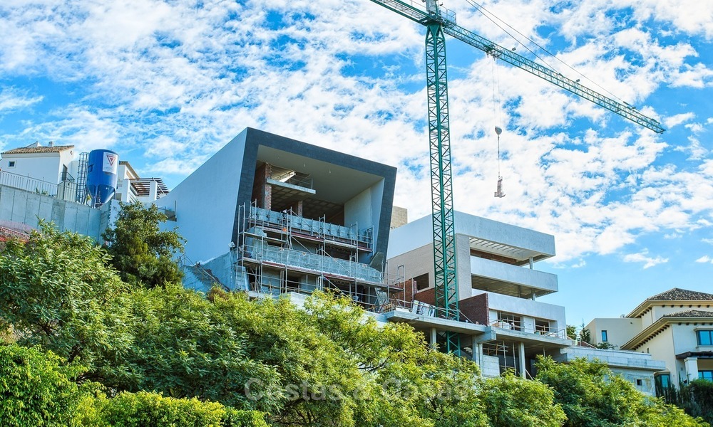 Unieke kans om een Moderne, Luxe Villa in Aanbouw te kopen met Zee- en Golf zicht, in Benahavis, Marbella 2290