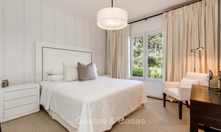 Eerstelijn golf modern gerenoveerd luxe appartement te koop in Nueva Andalucia - Marbella 2910 