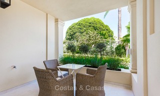 Eerstelijn golf modern gerenoveerd luxe appartement te koop in Nueva Andalucia - Marbella 2921 