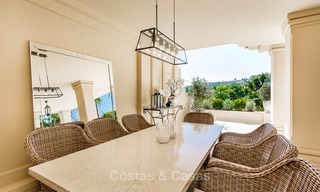 Eerstelijn golf modern gerenoveerd luxe appartement te koop in Nueva Andalucia - Marbella 2922 