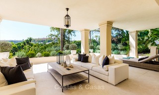 Eerstelijn golf modern gerenoveerd luxe appartement te koop in Nueva Andalucia - Marbella 2923 