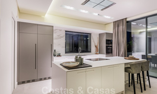 Instapklare Moderne Villa te koop, vlakbij Golf met uitzicht op Zee, in Benahavis - Marbella 33959 
