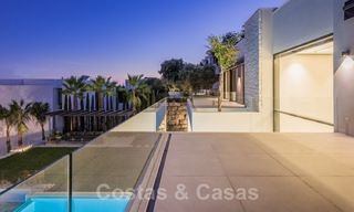 Instapklare Moderne Villa te koop, vlakbij Golf met uitzicht op Zee, in Benahavis - Marbella 33963 