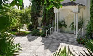 Exclusieve villa te koop op een groot perceel met zeezicht in Marbella - Estepona 33975 