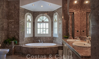 Exclusieve villa te koop op een groot perceel met zeezicht in Marbella - Estepona 33985 
