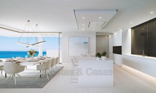 Exclusieve, Nieuwe, Moderne eerstelijns strand Appartementen te koop, Marbella - Estepona. Herverkopen beschikbaar. 3042 