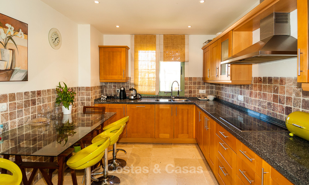 Luxe Penthouse appartement te koop in een vijfsterren golfresort op de New Golden Mile in Benahavis - Marbella 3050