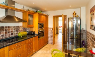 Luxe Penthouse appartement te koop in een vijfsterren golfresort op de New Golden Mile in Benahavis - Marbella 3049 
