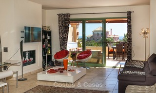 Luxe Penthouse appartement te koop in een vijfsterren golfresort op de New Golden Mile in Benahavis - Marbella 3060 