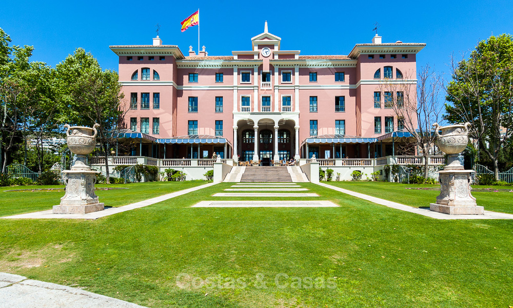 Luxe Penthouse appartement te koop in een vijfsterren golfresort op de New Golden Mile in Benahavis - Marbella 3077