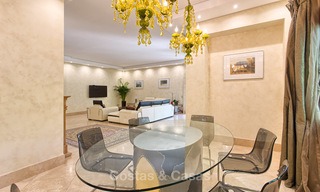 Kwaliteits Villa te koop, gebouwd in Klassieke stijl, gelegen aan de Golden Mile, Marbella. Verlaagd in prijs! 3123 
