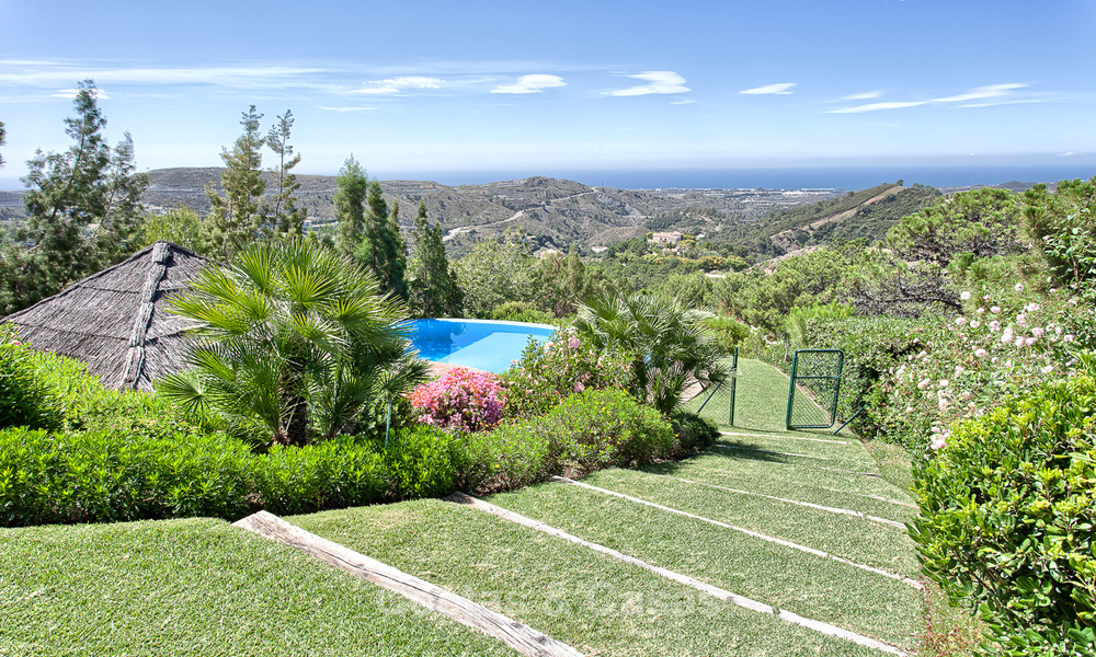 Villa in Spaanse stijl te koop Panoramisch uitzicht in een Luxueuse Beveiligde Golfresort in Benahavis - Marbella 3175