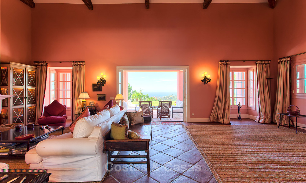 Villa in Spaanse stijl te koop Panoramisch uitzicht in een Luxueuse Beveiligde Golfresort in Benahavis - Marbella 3178