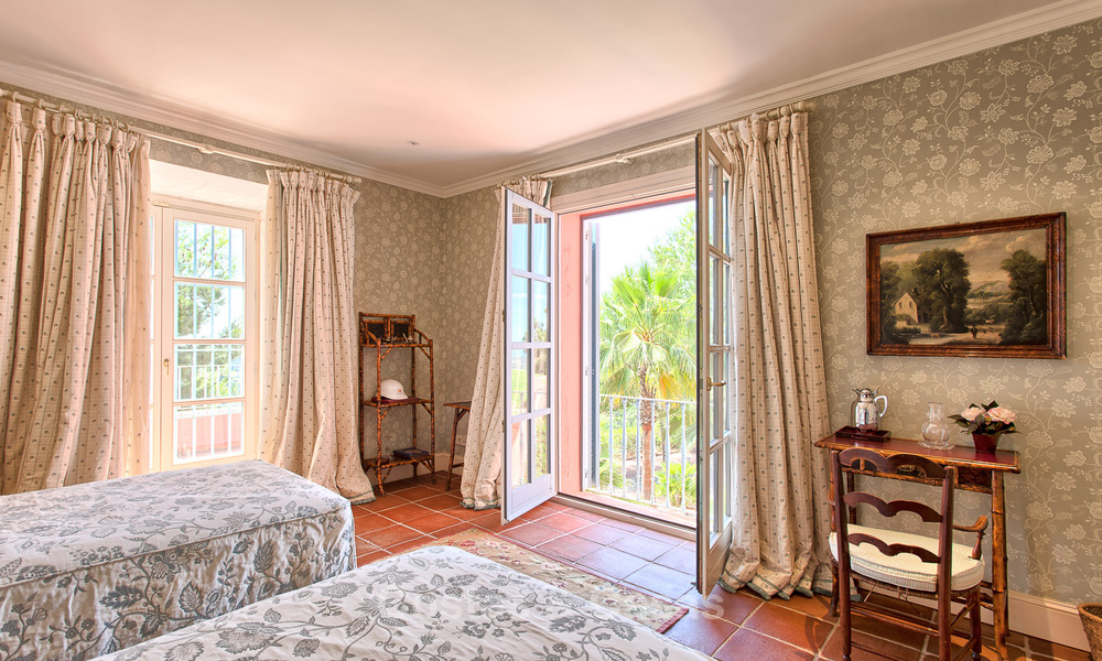 Villa in Spaanse stijl te koop Panoramisch uitzicht in een Luxueuse Beveiligde Golfresort in Benahavis - Marbella 3183