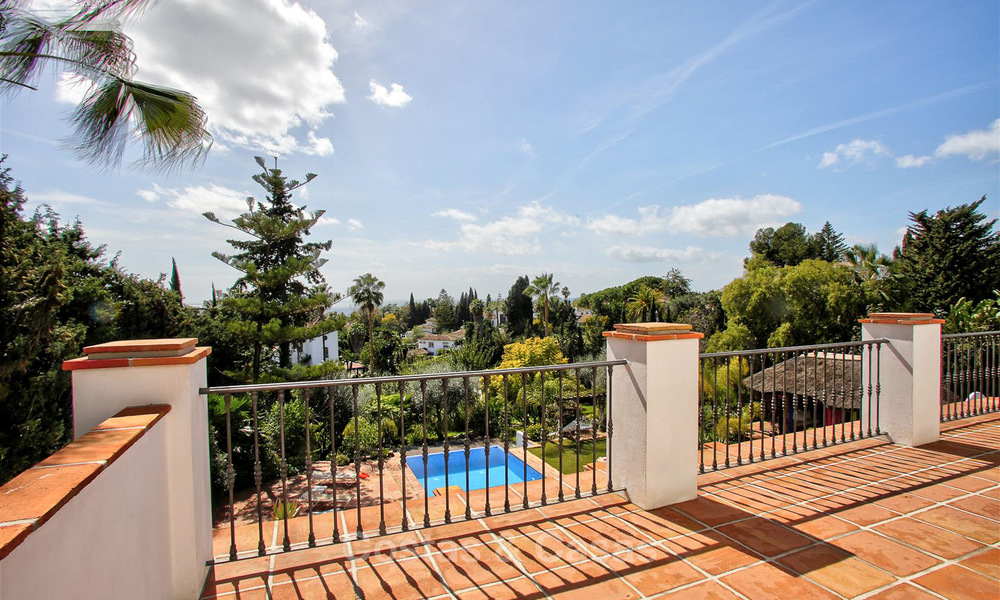 Ruime villa te koop op de Golden Mile in Marbella 3387