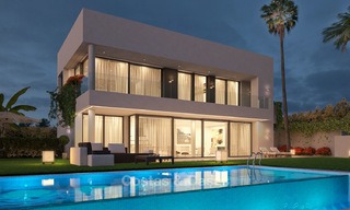 Moderne villa te koop met een prachtig open uitzicht op zee, op 5 minuten lopen naar het strand in Estepona 3221 