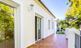 Villa te koop op loopafstand van de golfbaan en commercieel centrum in Guadalmina, Marbella 3252 
