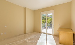 Villa te koop op loopafstand van de golfbaan en commercieel centrum in Guadalmina, Marbella 3258 
