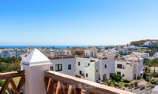 Instapklare nieuwe luxe villa te koop, eerstelijn golf in een gated golfresort, New Golden Mile, Marbella - Estepona 3492 