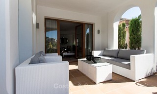 Instapklare nieuwe luxe villa te koop, eerstelijn golf in een gated golfresort, New Golden Mile, Marbella - Estepona 3533 