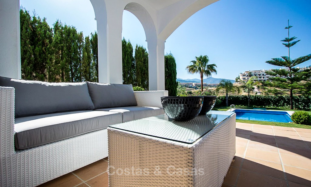 Instapklare nieuwe luxe villa te koop, eerstelijn golf in een gated golfresort, New Golden Mile, Marbella - Estepona 3536
