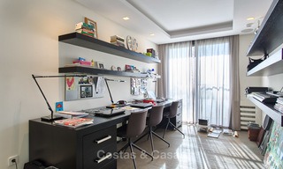 Aantrekkelijke en ruime, gerenoveerde luxe villa met prachtige zeezichten te koop, Marbella East 3576 