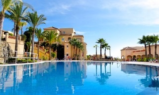 Luxe appartement te koop in een eerstelijn golf resort in Marbella - Estepona 3653 