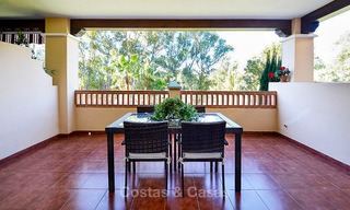 Luxe appartement te koop in een eerstelijn golf resort in Marbella - Estepona 3642 
