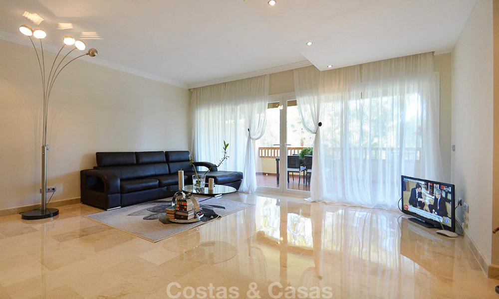Luxe appartement te koop in een eerstelijn golf resort in Marbella - Estepona 3645