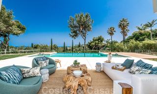 Buitengewone eigentijdse luxevilla met adembenemend zeezicht te koop in Sierra Blanca, Marbella 27022 