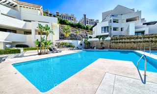 Luxe, modern, ruim appartement te koop in een 5 sterren golf resort op de New Golden Mile in Benahavis - Marbella 3695 