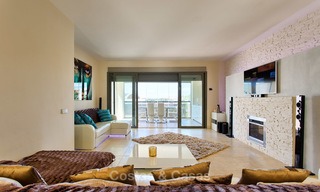 Luxe, modern, ruim appartement te koop in een 5 sterren golf resort op de New Golden Mile in Benahavis - Marbella 3685 