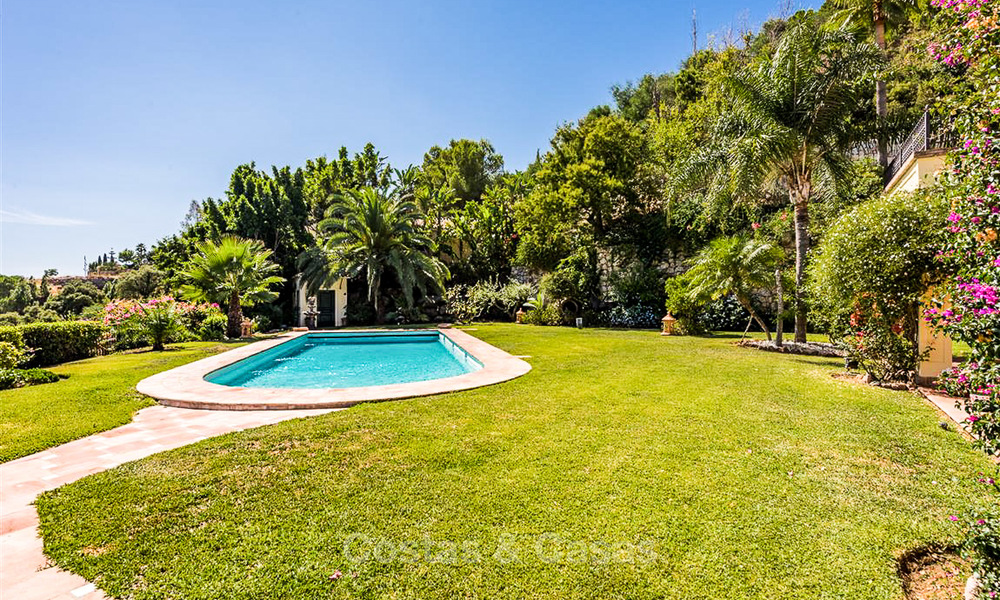 Charmante en ruime villa in Andalusische stijl te koop in El Madronal, Benahavis - Marbella 3763