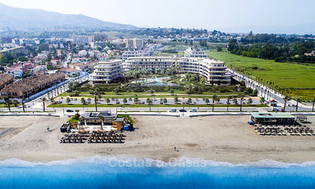 Nieuwe moderne eerstelijns strand appartementen te koop in Torremolinos, Costa del Sol. Opgeleverd. Laatste units. 3723