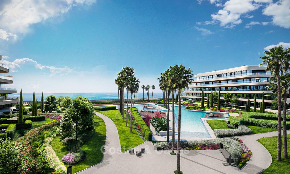 Nieuwe moderne eerstelijns strand appartementen te koop in Torremolinos, Costa del Sol. Opgeleverd. Laatste units. 3725