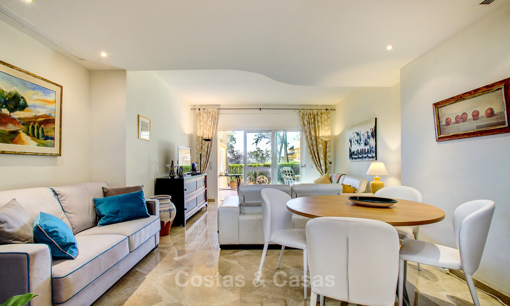 Charmant, ruim, op het Zuiden gericht luxe appartement te koop in een begeerde golf-urbanisatie, Elviria - Marbella 4091
