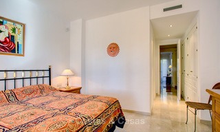 Charmant, ruim, op het Zuiden gericht luxe appartement te koop in een begeerde golf-urbanisatie, Elviria - Marbella 4107 