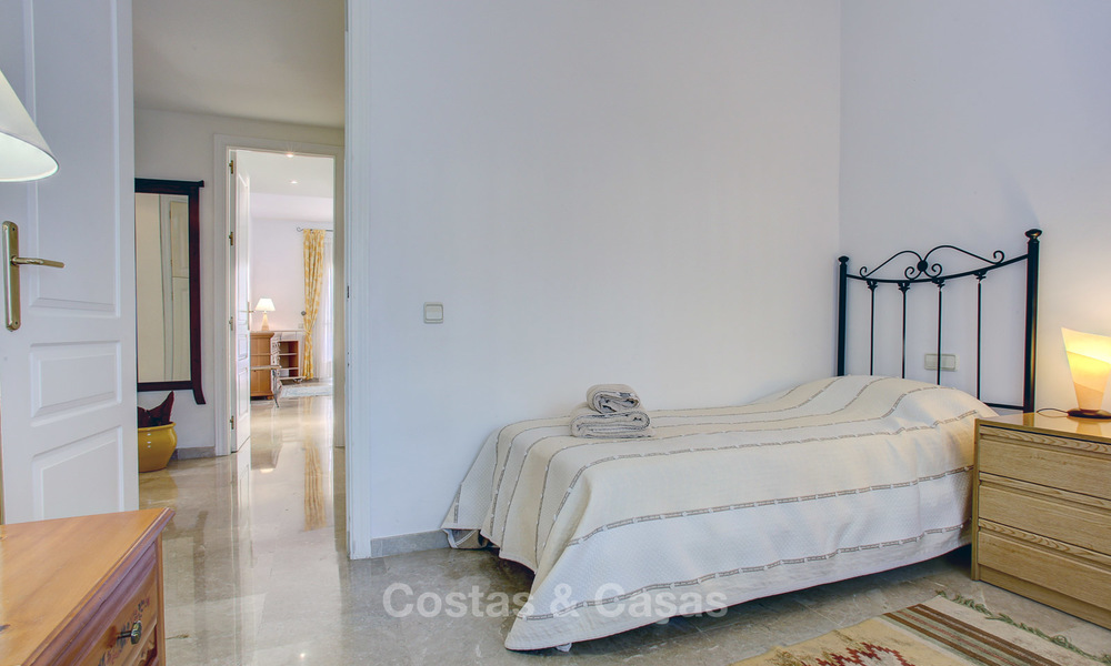 Charmant, ruim, op het Zuiden gericht luxe appartement te koop in een begeerde golf-urbanisatie, Elviria - Marbella 4111