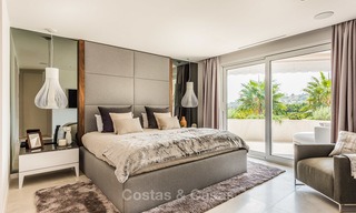 Eerstelijn golf ruim gemoderniseerd luxe penthouse te koop in Nueva Andalucia - Marbella 4010 
