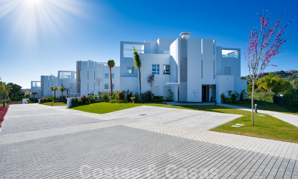 Nieuwe exclusieve appartementen te koop in een luxueus golf resort in Benahavis - Marbella. Instapklaar. Laatste unit - Penthouse! 33235