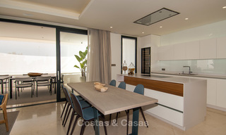 Laatste appartement! Slechts 8 moderne exclusieve appartementen te koop, elk met hun eigen verwarmd zwembad, aan de Golden Mile, Marbella 4240 