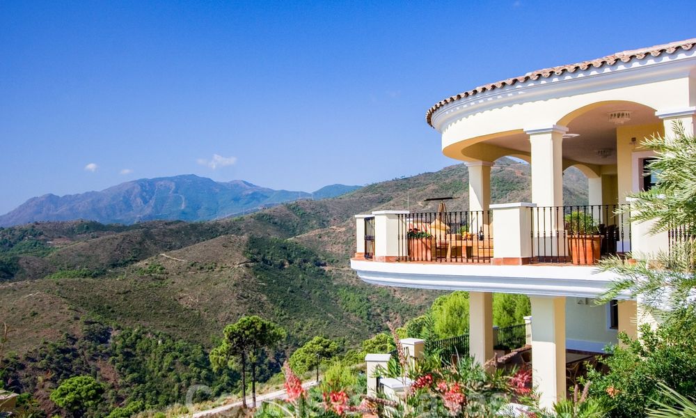 Exclusieve villa te koop, met zeezicht, in een gated resort in Marbella - Benahavis 22353