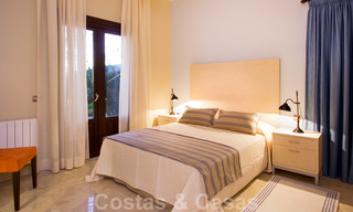 Exclusieve villa te koop, met zeezicht, in een gated resort in Marbella - Benahavis 22373 