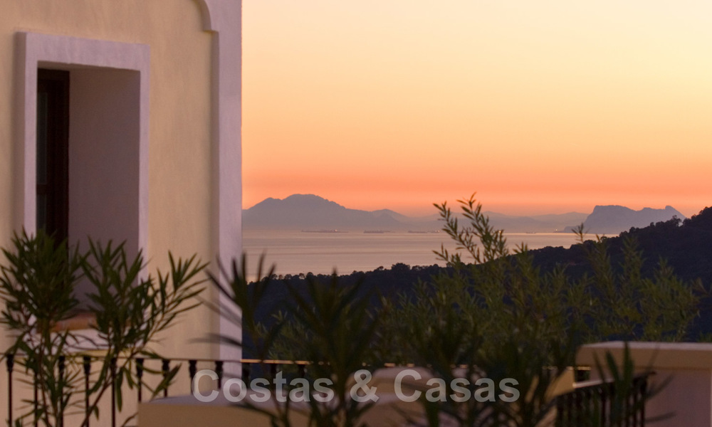 Exclusieve villa te koop, met zeezicht, in een gated resort in Marbella - Benahavis 22375