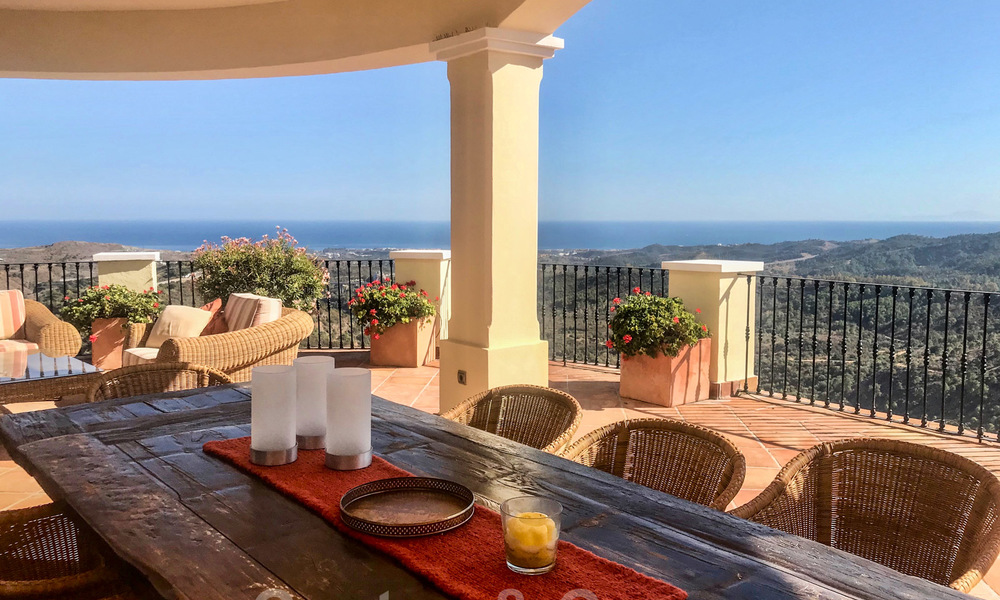 Exclusieve villa te koop, met zeezicht, in een gated resort in Marbella - Benahavis 22391