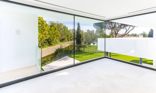 Ruime moderne luxe villa te koop nabij het strand en golf in Marbella - Estepona 4273 