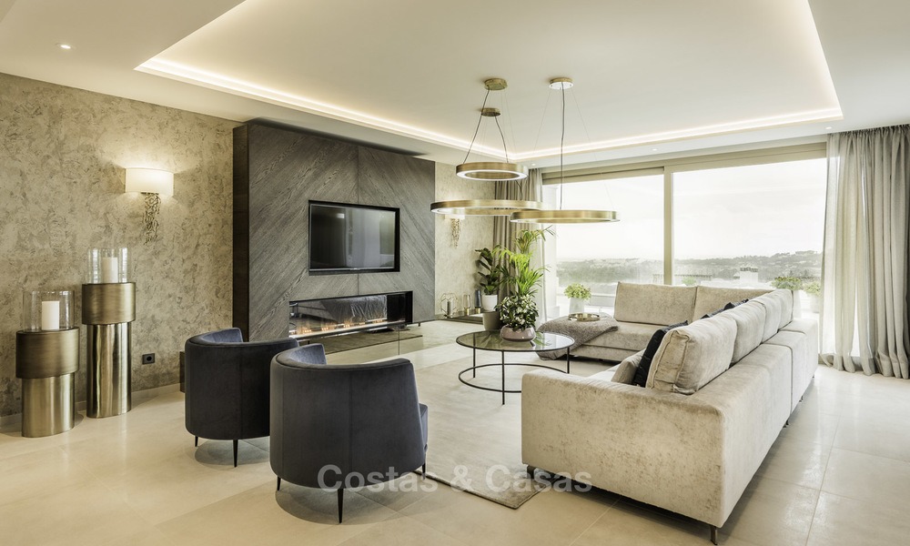 Luxe appartementen te koop in een exclusief complex in Nueva Andalucia - Marbella met panoramisch uitzicht over de golf en zee 12455