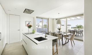 Luxe appartementen te koop in een exclusief complex in Nueva Andalucia - Marbella met panoramisch uitzicht over de golf en zee 12458 