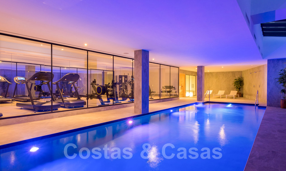 Luxe appartementen te koop in een exclusief complex in Nueva Andalucia - Marbella met panoramisch uitzicht over de golf en zee 31955